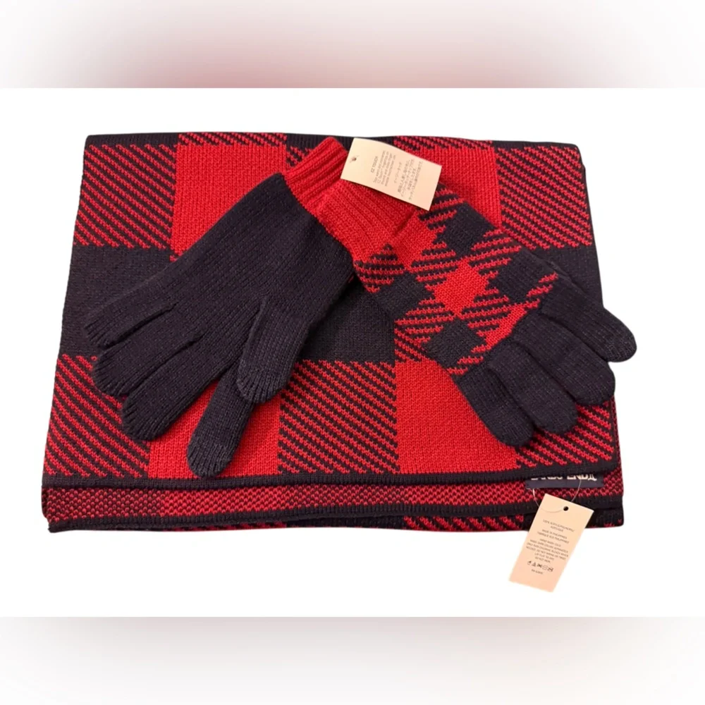 Lands End Men’s Scarf and Gloves Set in Rich Red Buffalo Check